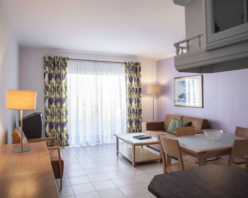 Aparthotel Jardim Do Vau Portimão Esterno foto